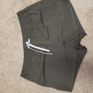 Vuori Vintage Ripstop Short Color: Dark Oregano Size: Large